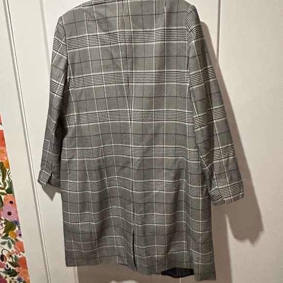 Banana Republic Women’s XL Duster Blazer in Black & White Plaid - Picture 4 of 4